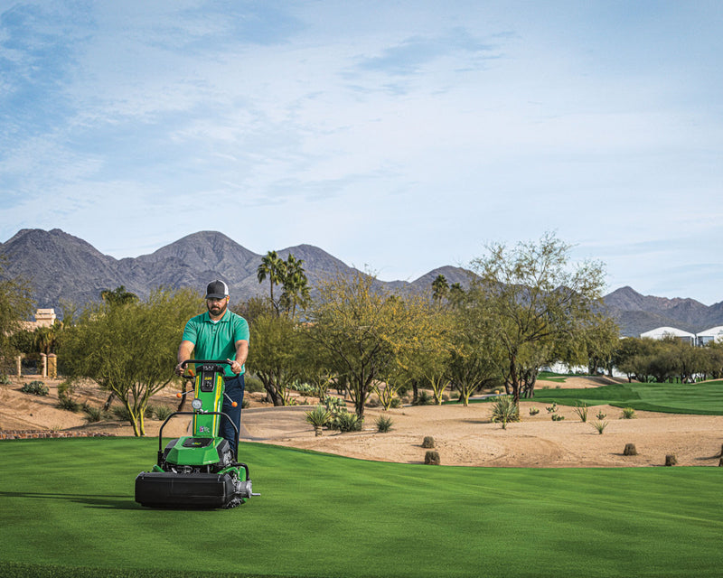 John Deere 225 E-Cut Pedestrian Greens Mower