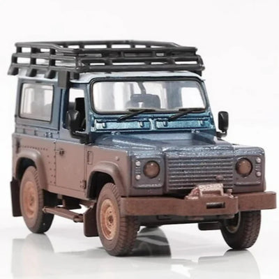 Muddy Land Rover Defender Model - 43321
