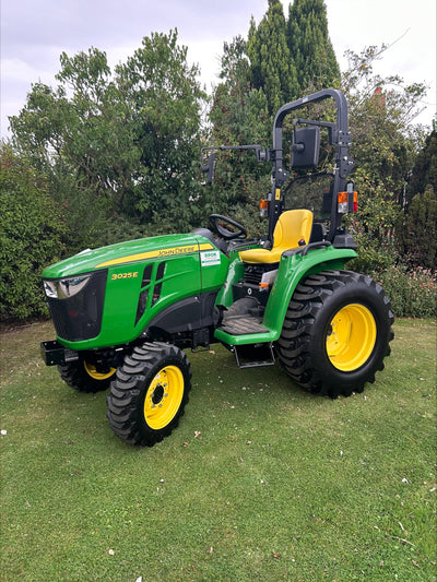 Ex Display John Deere 3025E Compact Tractor - £14,750 (Ex VAT) H1142044 & H1142045