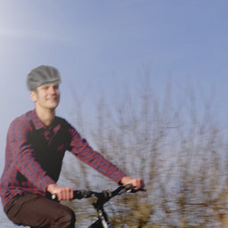 John Deere Z320R Side Discharge 42" Zero-Turn Lawn Mower