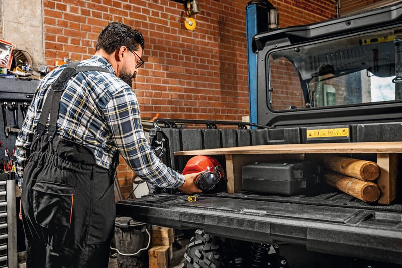 John Deere XUV875M Gator Utility Vehicle