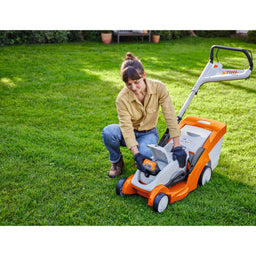 STIHL RMA239C Cordless Lawnmower Kit