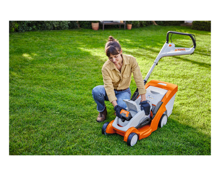 STIHL RMA239C Cordless Lawnmower Kit