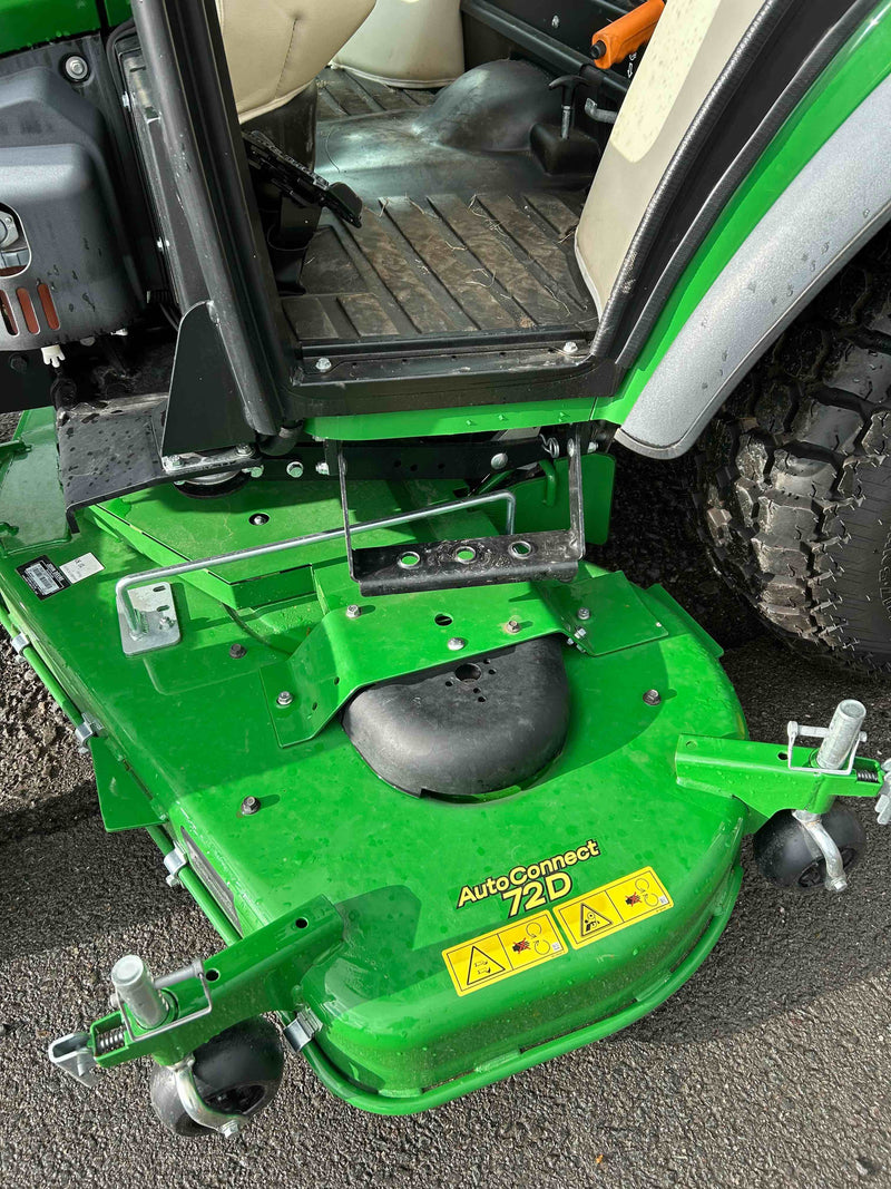 EX DEMO John Deere 2032R Compact Utility Tractor - £31,995 (Ex VAT) 11126889