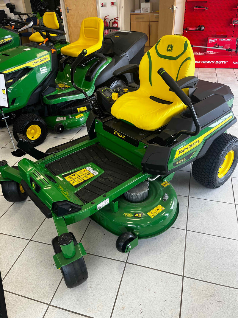 New John Deere Z370R Zero Turn Mower - 11141206