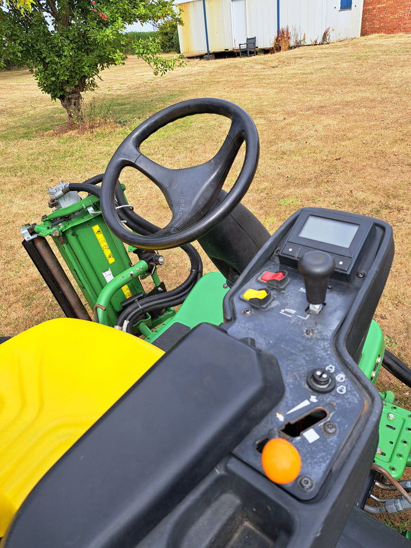 Used John Deere 8700A Precision Cut Mower - H1000470 - £12,500 (+ VAT)