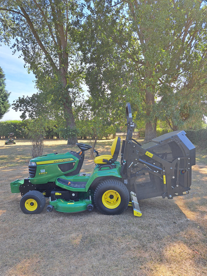 Ex Demo John Deere X950R 54