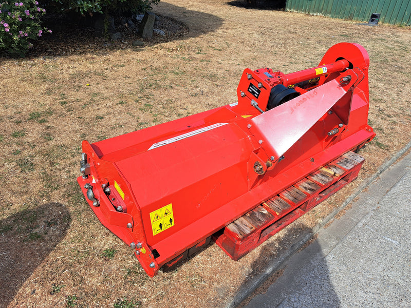 Used Trimax Ezeemow 185 - H1000160 - £2000 (+ VAT)