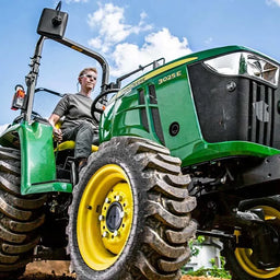 John Deere 3025E Compact Utility Tractor