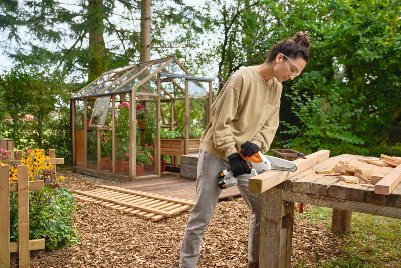 STIHL GTA30 Cordless Pruner Set