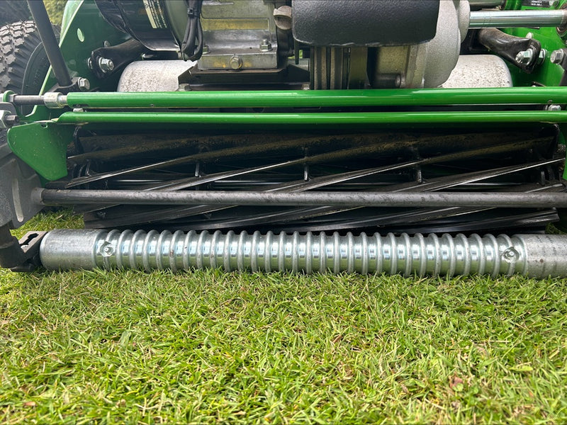 EX DEMO John Deere 220SL PrecisionCut™ Greens Mower - £8,250 (Ex VAT) H1000963