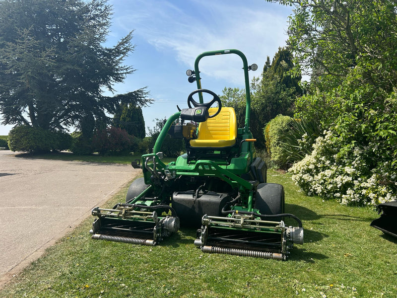 Ex Demo John Deere 2750E Triplex Mower - H1000971