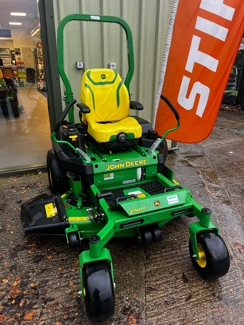 EX DEMO John Deere Z740R Zero Turn Mower - POA H1136884