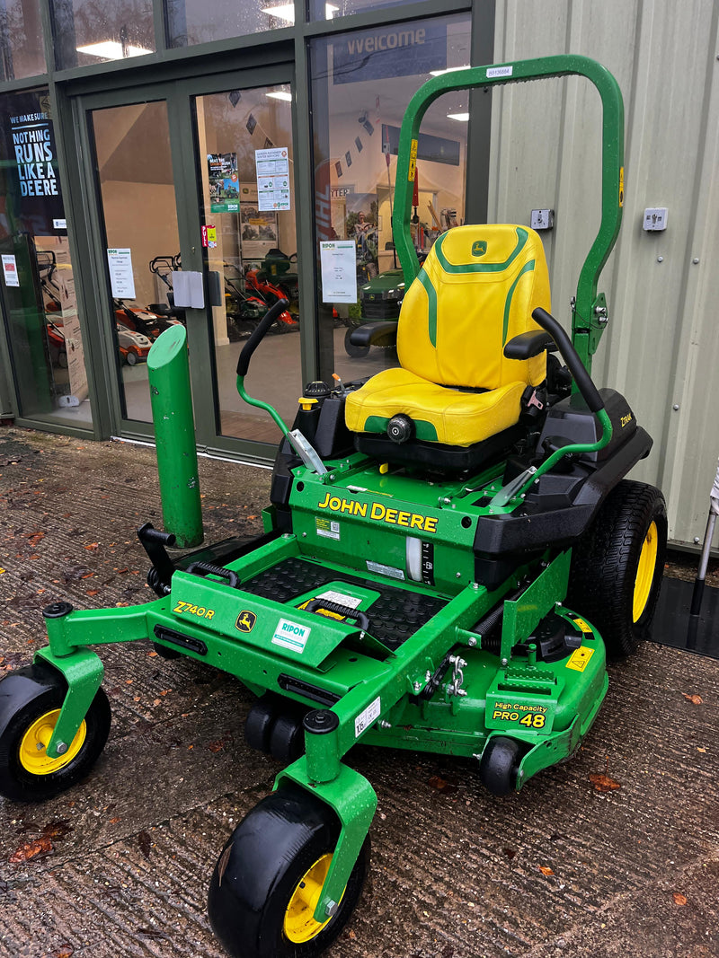 EX DEMO John Deere Z740R Zero Turn Mower - POA H1136884