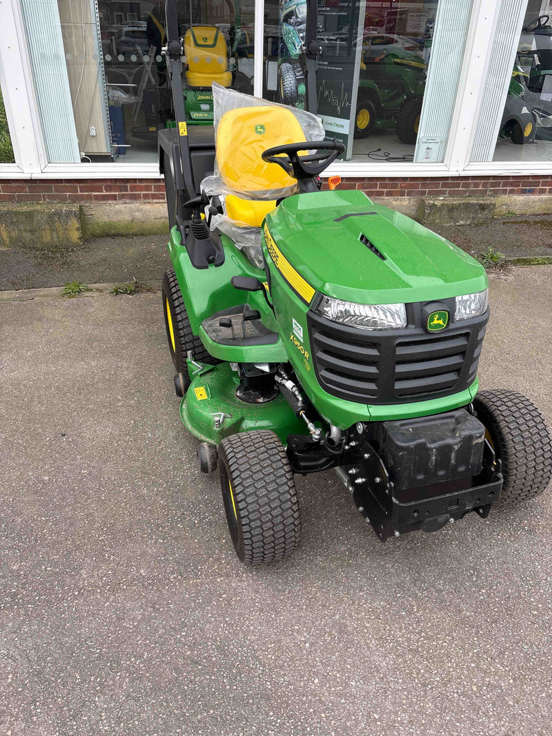 New John Deere X950R Ride On Lawnmower - H1136898