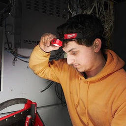 MILWAUKEE® Alkaline Slim Headlamp - 4933471286