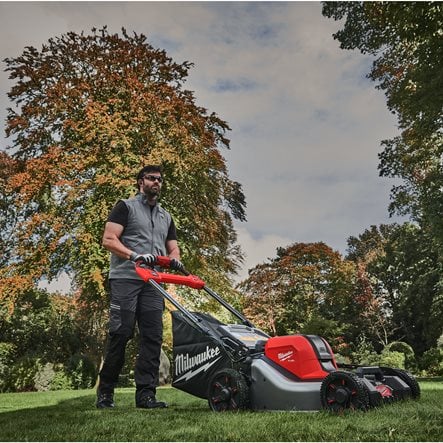 MILWAUKEE® M18 FUEL™ 46cm Cordless Lawnmower (Mower only)