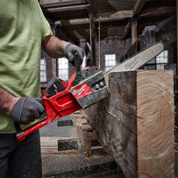 MILWAUKEE® M18 FUEL™ 35cm Chainsaw Kit