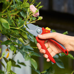 Wolf-Garten Comfort Plus Bypass Secateurs - RR2500