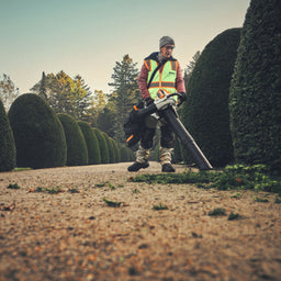 STIHL SHA 140 Cordless Vacuum Shredder