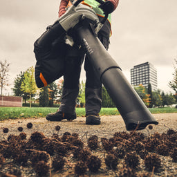STIHL SHA 140 Cordless Vacuum Shredder