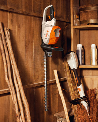 STIHL AK System | Cordless tools for homeowners with medium to large gardens