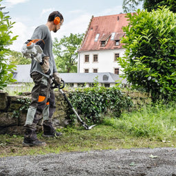 STIHL FH-KM Kombi Scrub Cutter Attachment