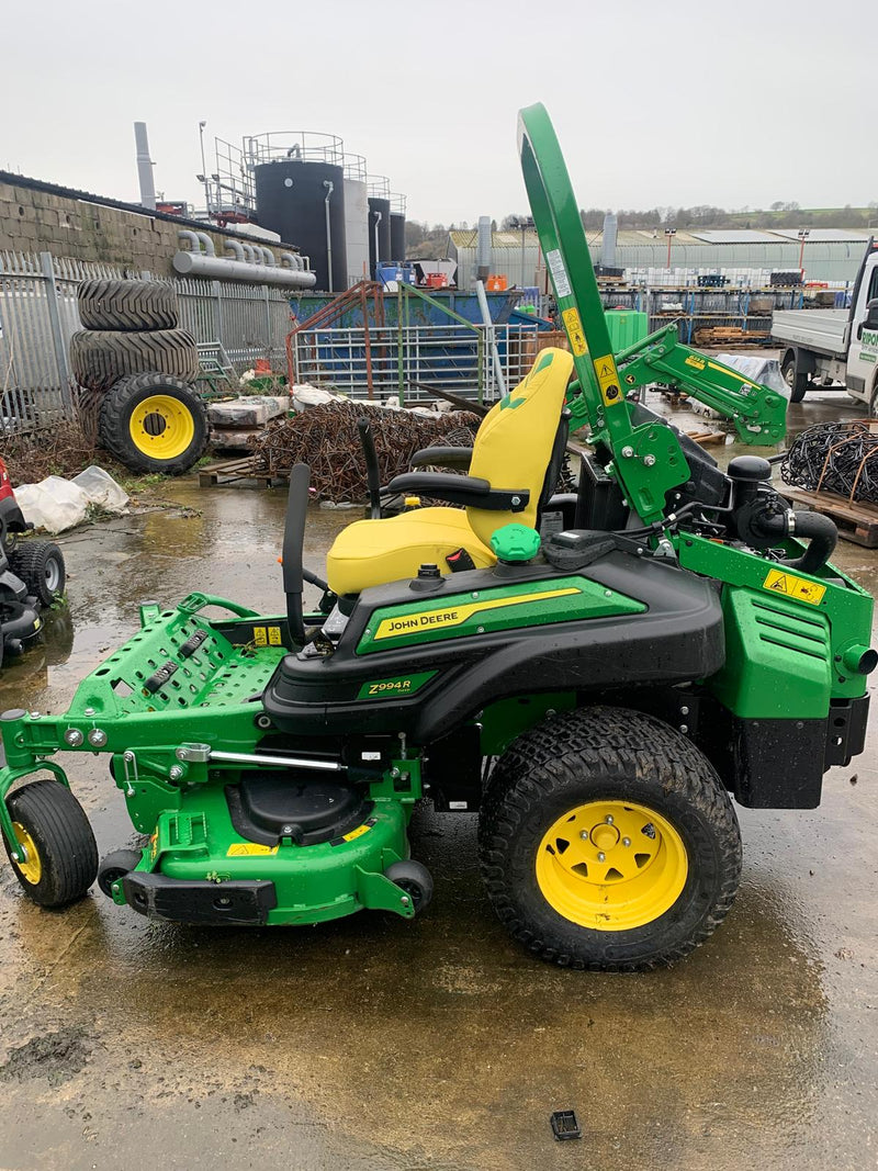 John Deere Z994R Zero Turn Mower with 54″ Side Discharge Deck - H1136909