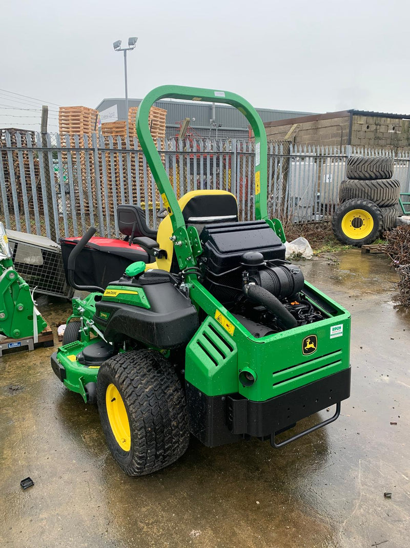 John Deere Z994R Zero Turn Mower with 54″ Side Discharge Deck - H1136909