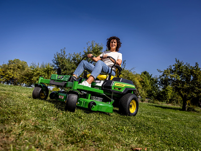 Zero Turn Lawnmowers