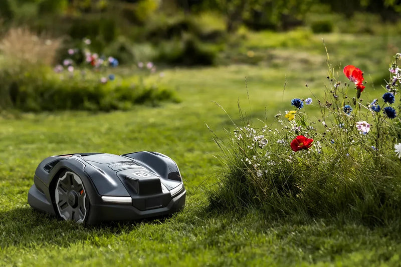 Husqvarna Automower 405XE NERA Robotic Lawnmower