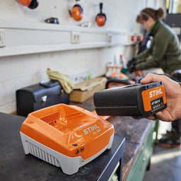 STIHL AL301 Charger