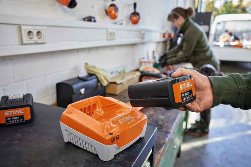 STIHL AL301 Charger