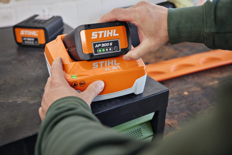 STIHL AL301 Charger