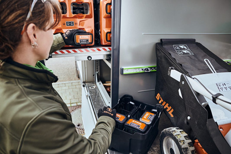 STIHL AL301-4 Multi Charger