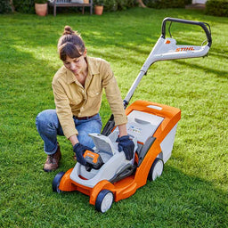 STIHL RMA239C Cordless Lawnmower Set