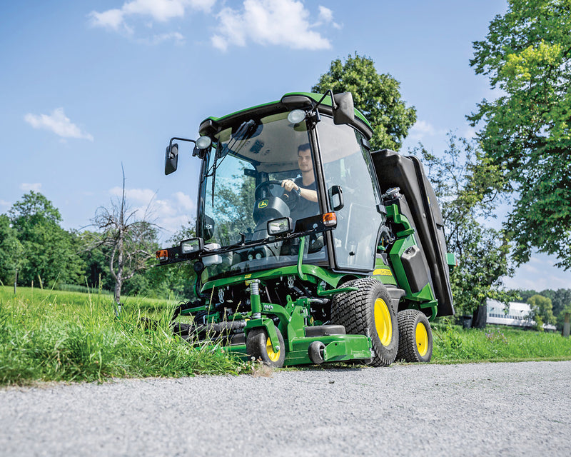 John Deere 1500 Series Front Rotary Mowers with ComfortCabs