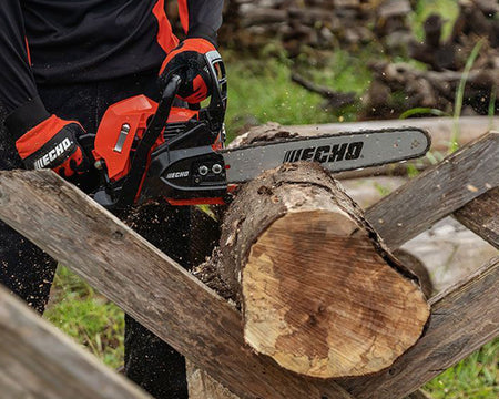 ECHO Chainsaw cutting log