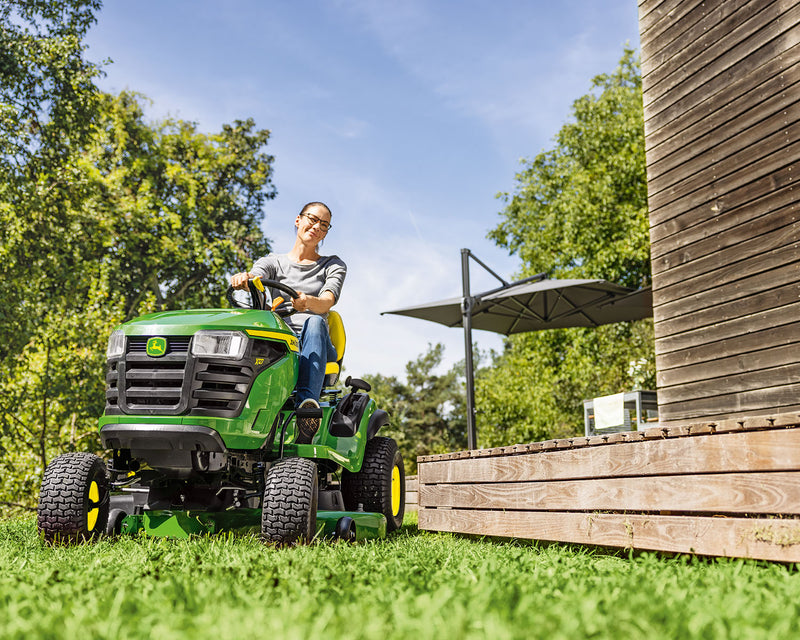 John Deere X127 Side Discharge and Mulching 42 Ride On Lawn Mower Ripon Family