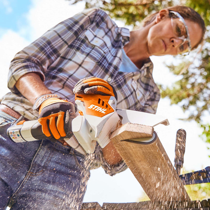 Cordless garden pruner